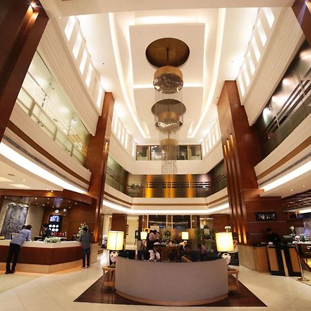 Park Lane Hotel Lahor Dış mekan fotoğraf