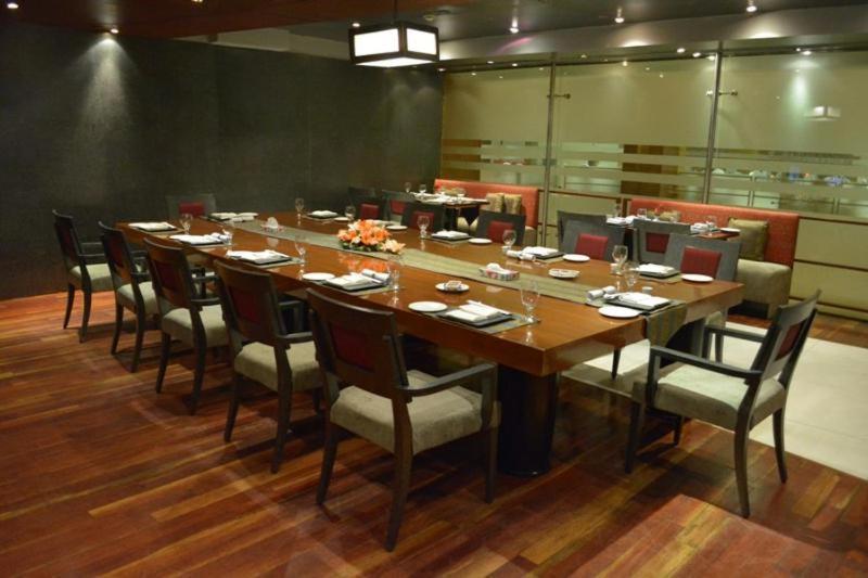 Park Lane Hotel Lahor Dış mekan fotoğraf