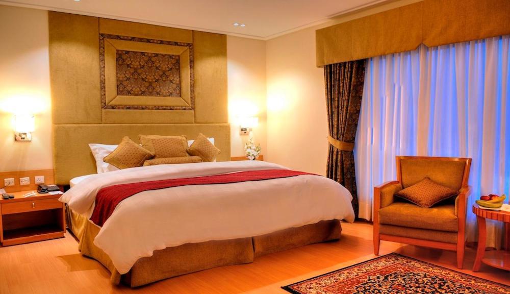Park Lane Hotel Lahor Dış mekan fotoğraf
