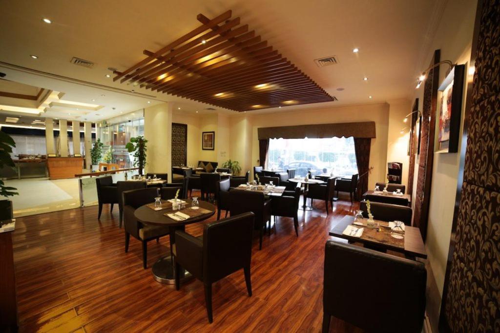 Park Lane Hotel Lahor Dış mekan fotoğraf